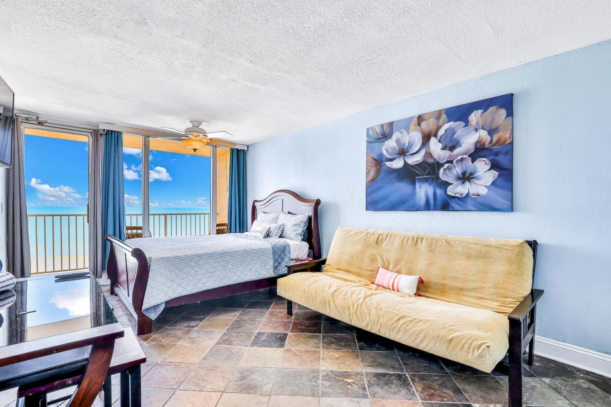 Sunshine & Oceanfront Serenity Дейтона-Бич-Шорс Номер фото